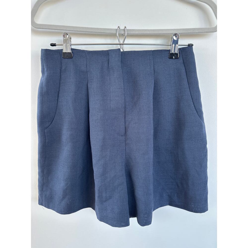 FRONTROW Drama Collection, Women's Tailored Pleated Dress Shorts, Size 4, EUC